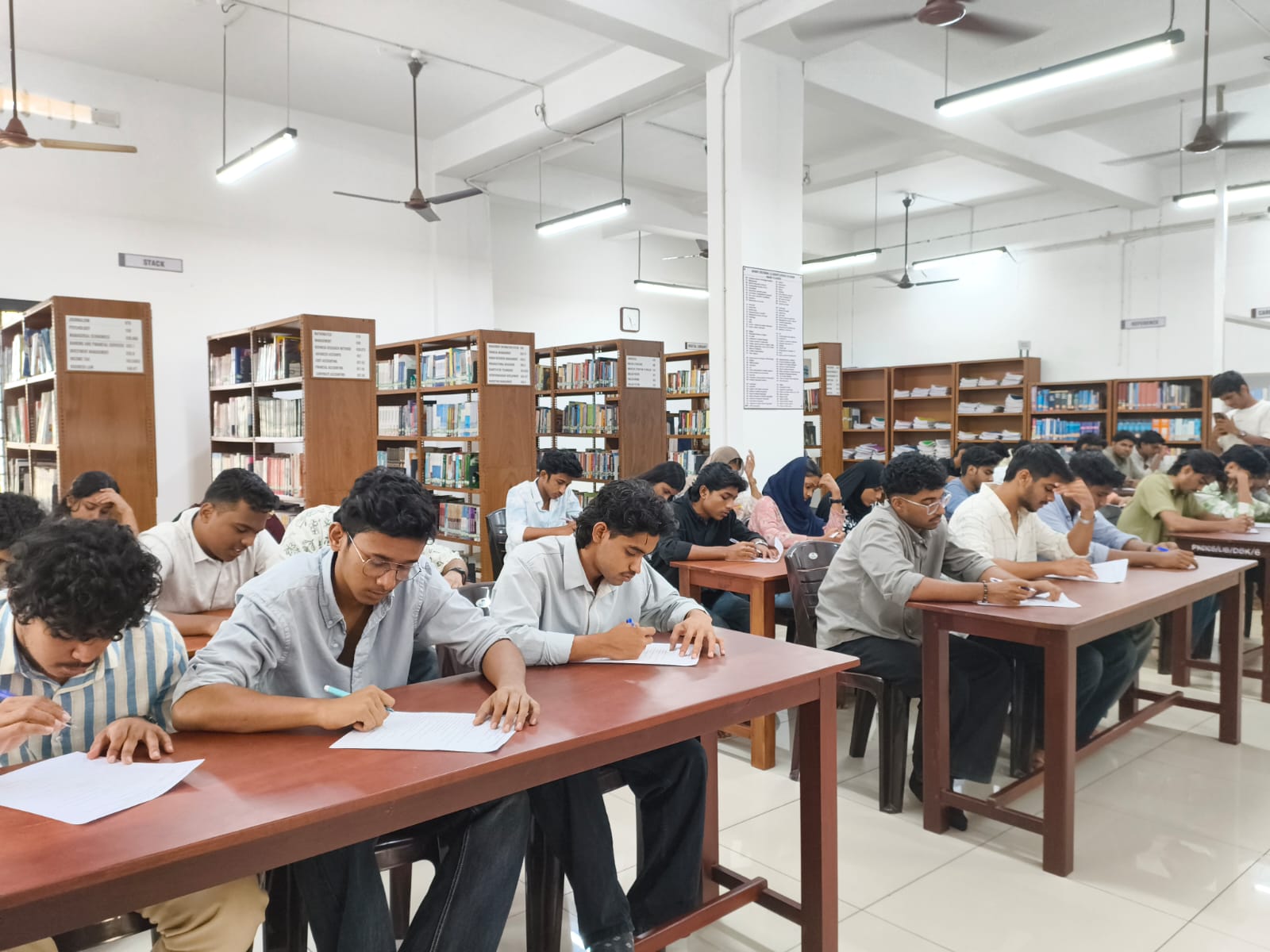 College Library Conducts Quiz on Current Affairs